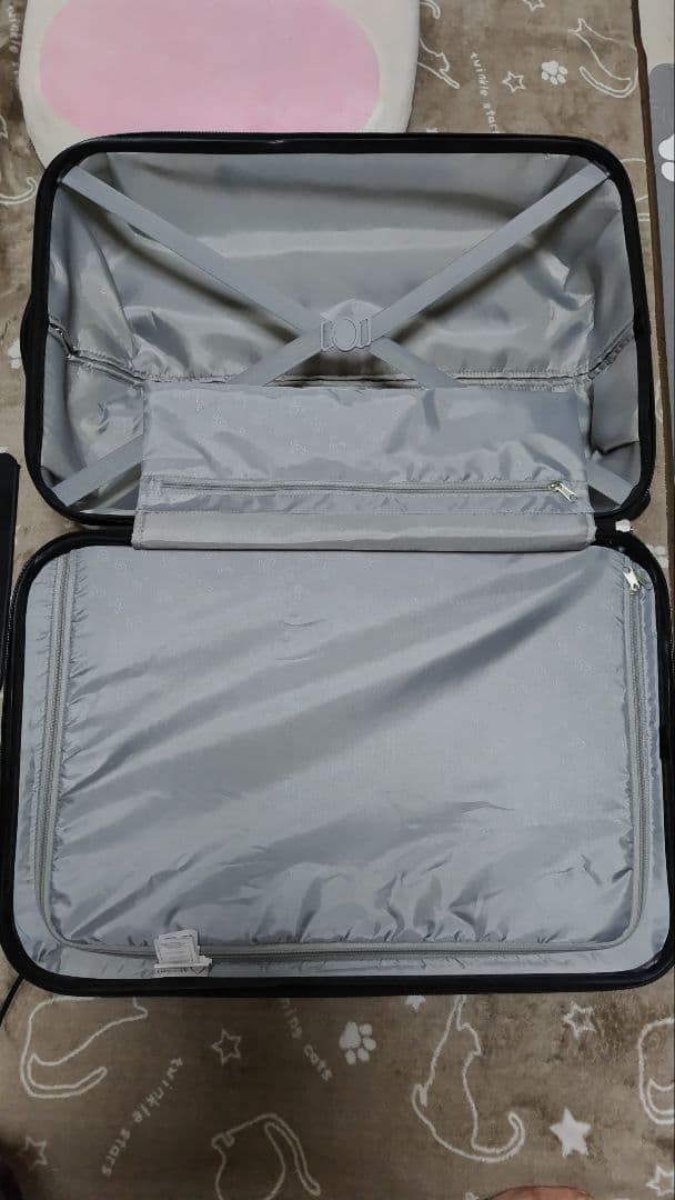 ハワイアウラニ限定ダッフィスーツケース