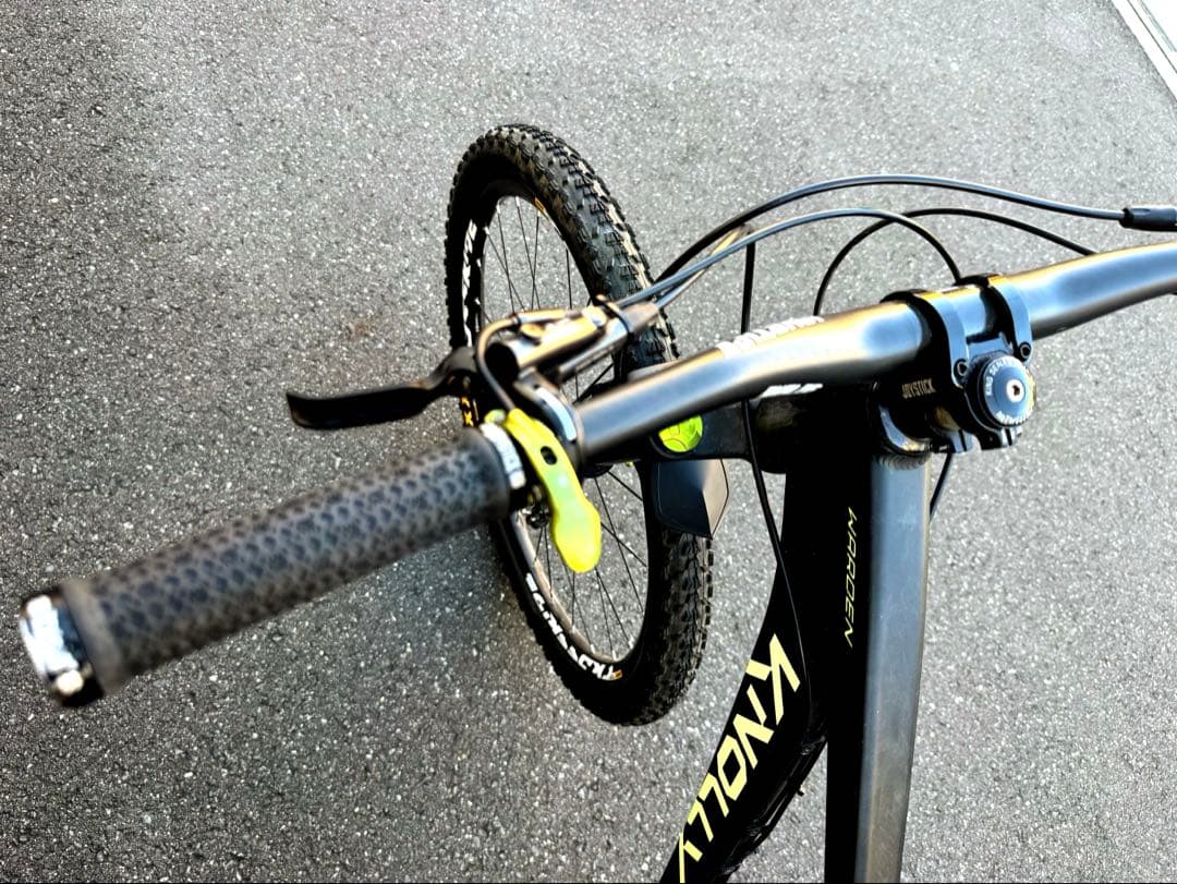 KNOLLY 27.5インチ MTB フルサスペンション