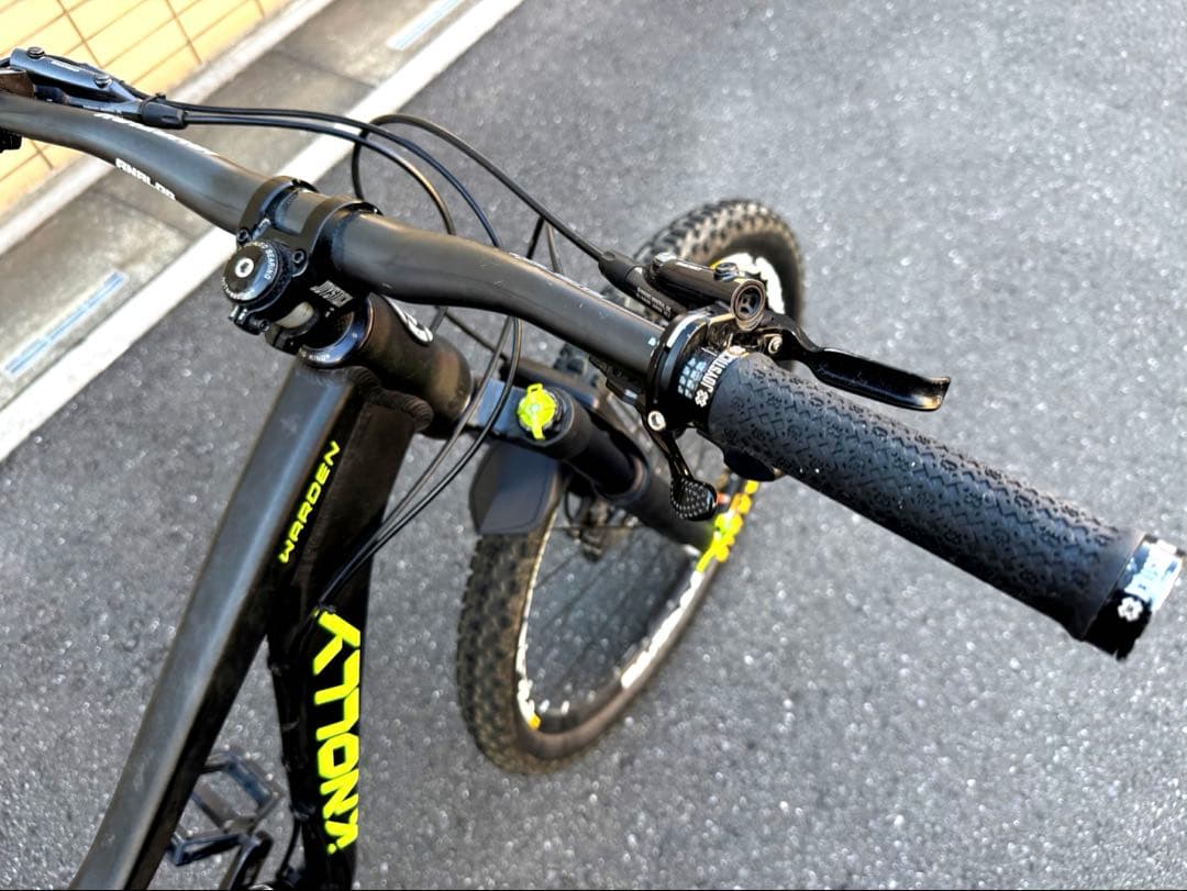KNOLLY 27.5インチ MTB フルサスペンション
