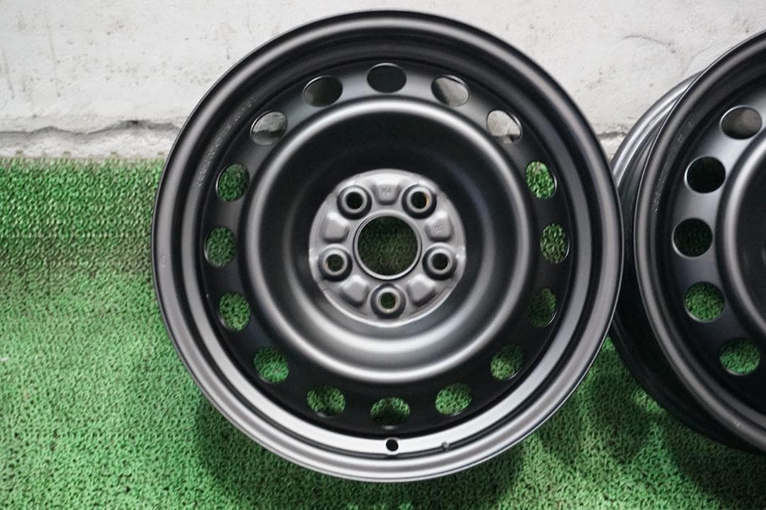 トヨタ純正　カスタムブラックエディション　プリウス　シエンタ　アウトドア