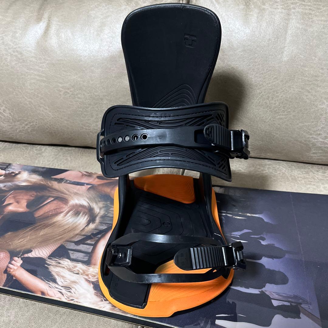 CAPiTA DEFENDERS OF AWESOME 150×UNION M