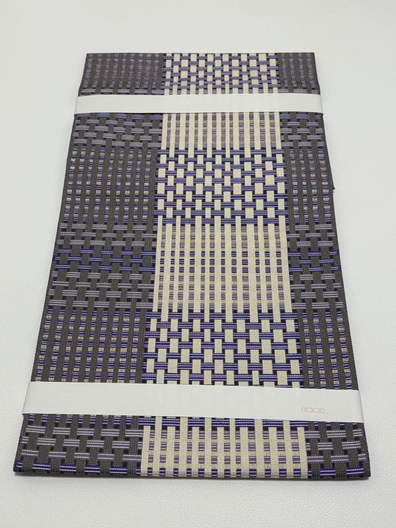 さ*ン様 【新品未使用】 博多織　岡野　千年工房　紋八寸帯　あじろ柄　伝産マーク