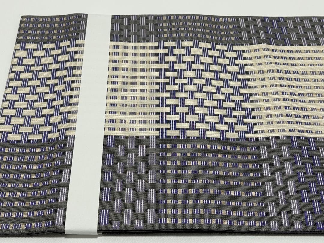 さ*ン様 【新品未使用】 博多織　岡野　千年工房　紋八寸帯　あじろ柄　伝産マーク