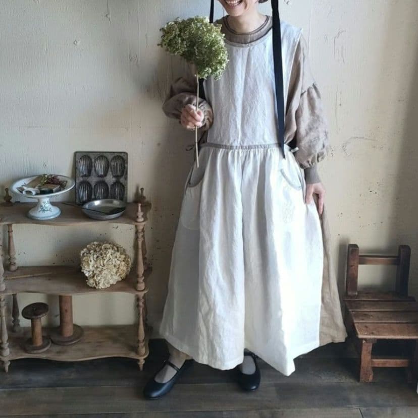 meguri-megutte M刺繍.ᐟ‪限定エプロンワンピース.ᐟ‪