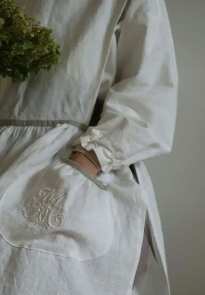 meguri-megutte M刺繍.ᐟ‪限定エプロンワンピース.ᐟ‪