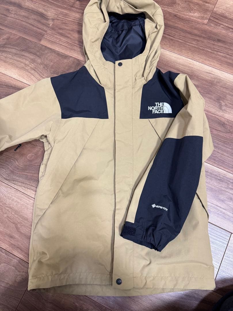 ノースフェイスゴアテックスジャケット140サイズ