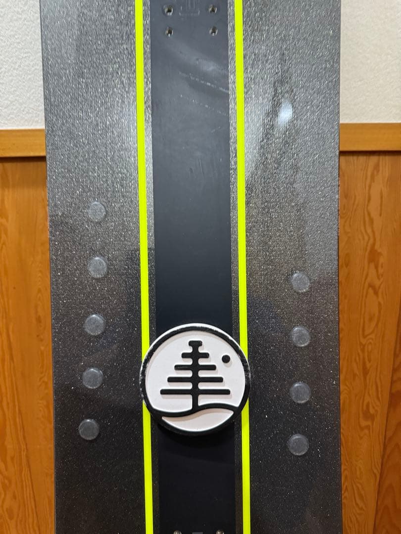 スノーボード SALOMON DANCEHALL 157