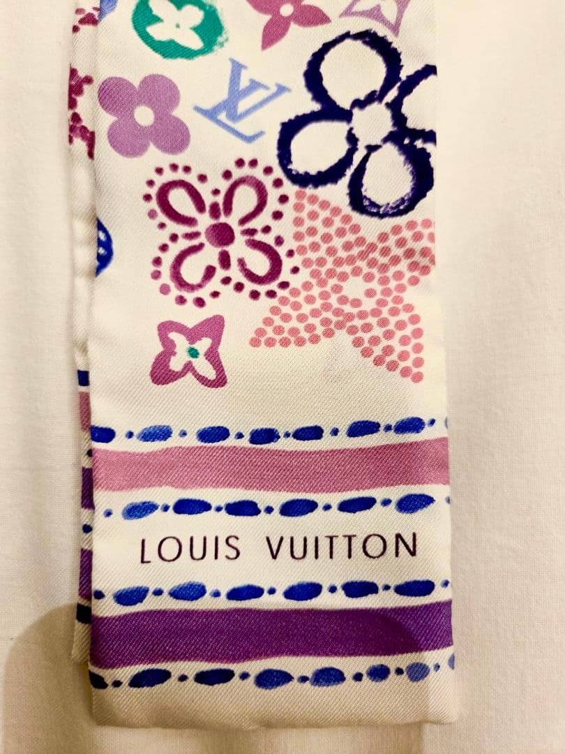 「割引中」LOUIS VUITTON 花柄 シルクスカーフ