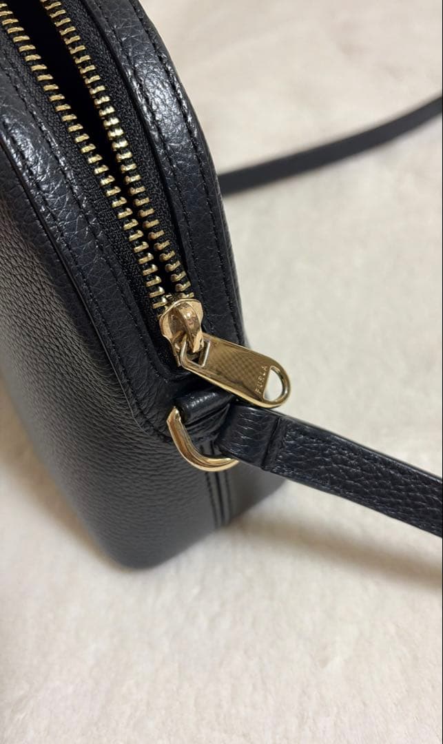 FURLA ショルダーバッグポシェット アテナ