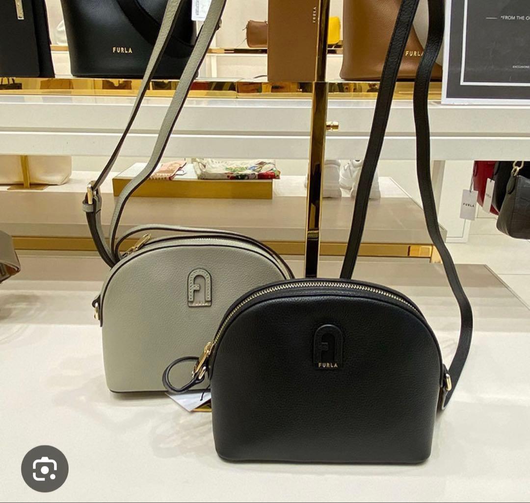 FURLA ショルダーバッグポシェット アテナ