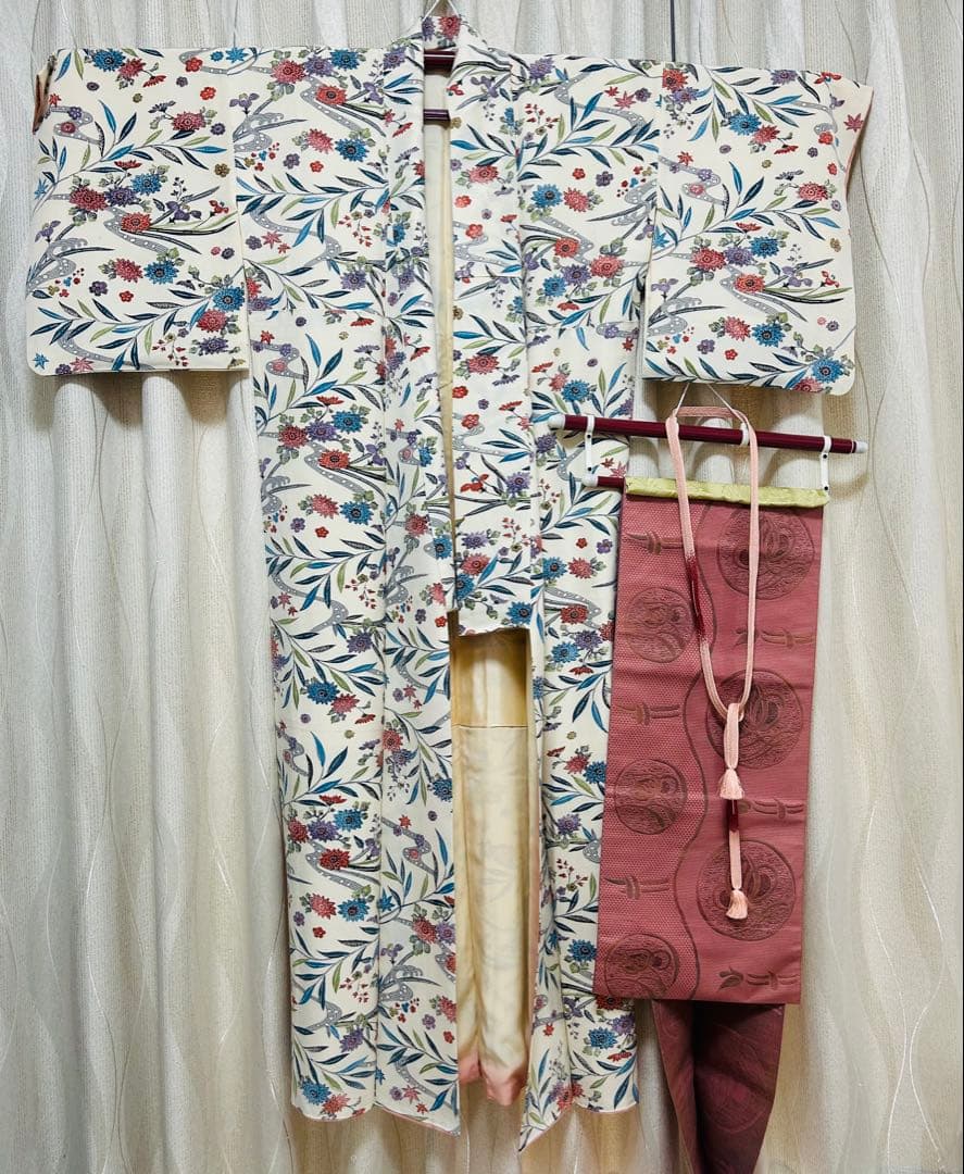 【専用です！もひもひ☆プロフ必読様】 正絹　花柄小紋着物　着物帯帯締め3点セット