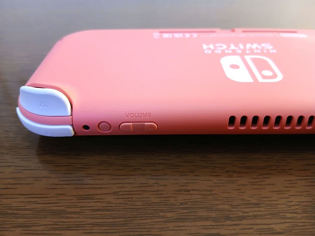 Nintendo Switch Lite　コーラル