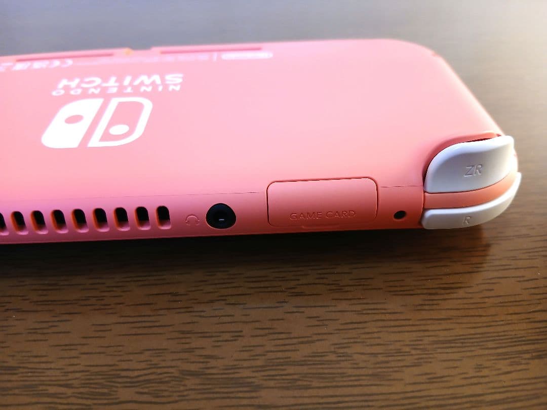 Nintendo Switch Lite　コーラル