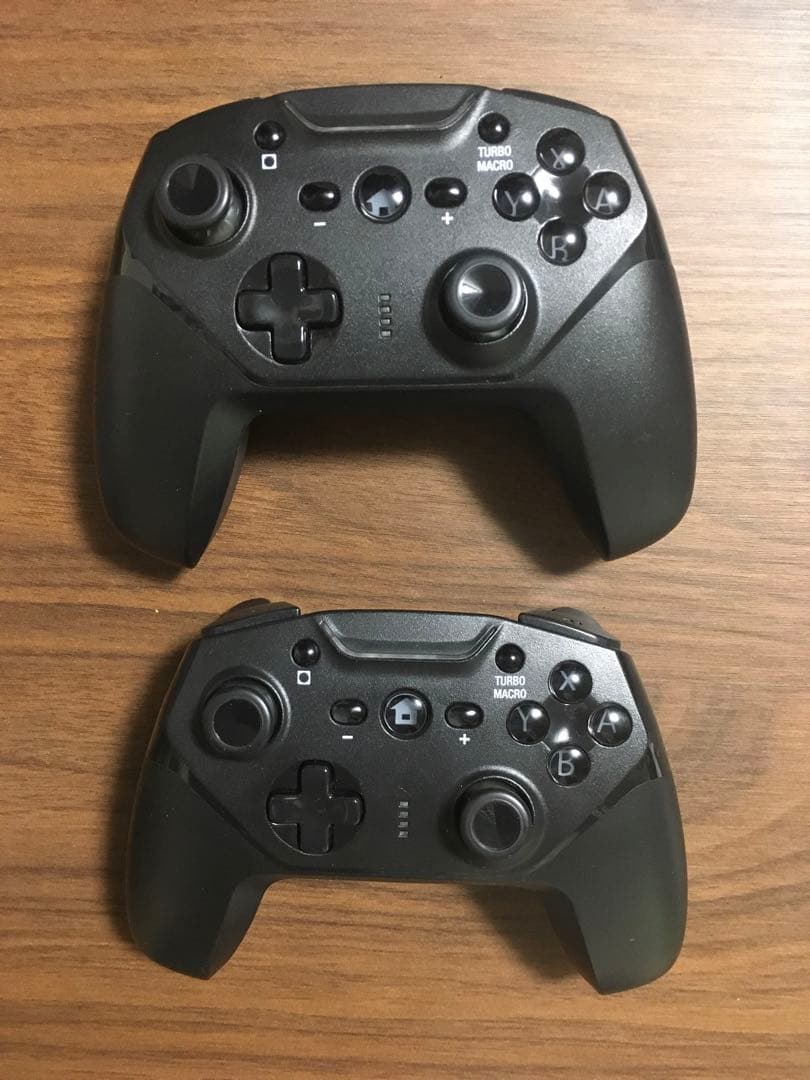 Nintendo Switch本体とProコントローラー2個セット（動作良好）