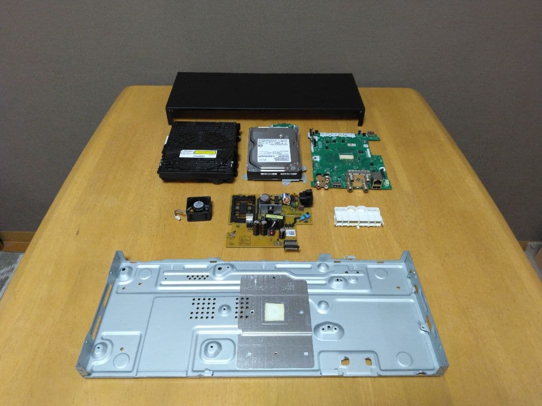 SHAPR AQUOSブルーレイレコーダ NW1100 2番組同時録画　保証付き