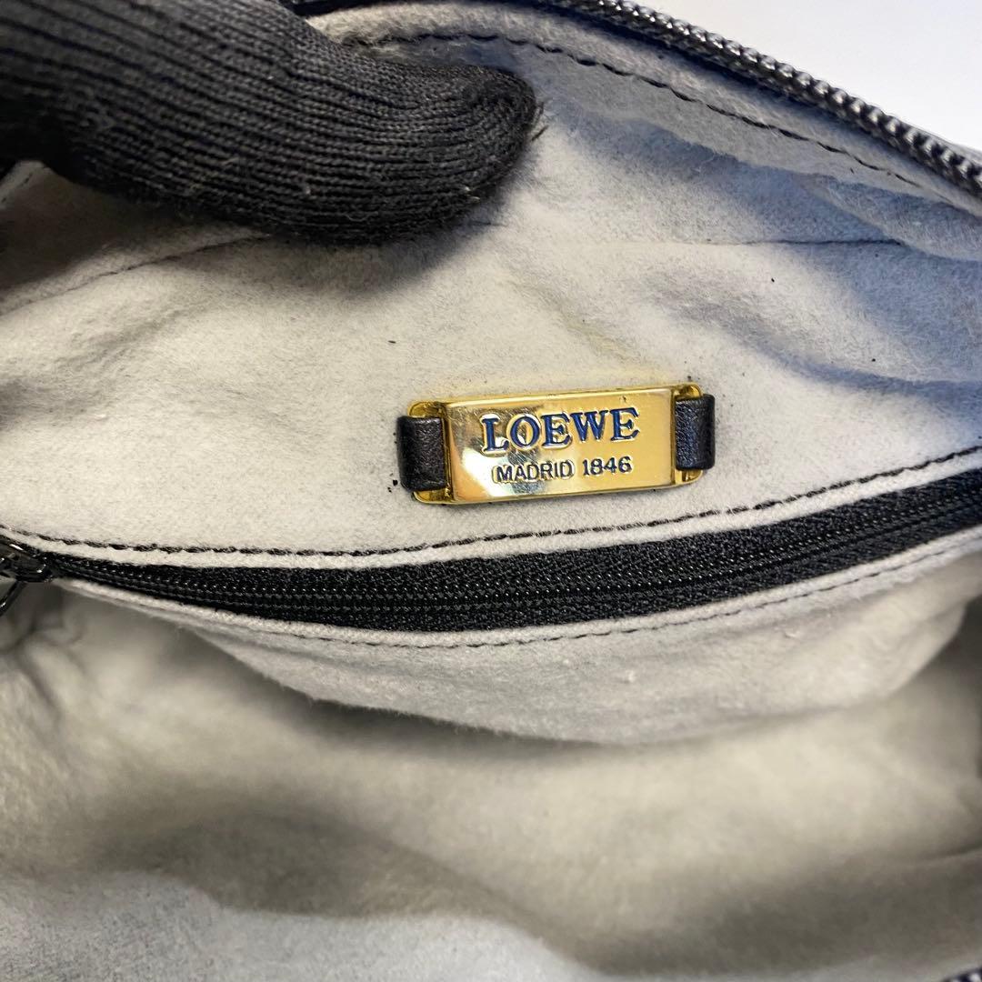 ロエベ ナッパレザーショルダーバッグ スクエア アナグラム ブラック