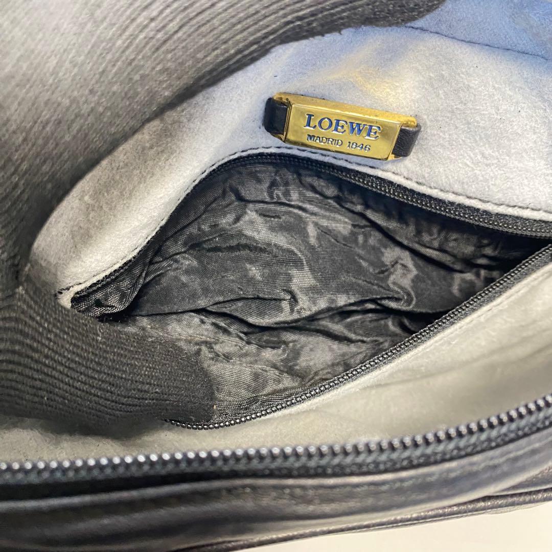 ロエベ ナッパレザーショルダーバッグ スクエア アナグラム ブラック