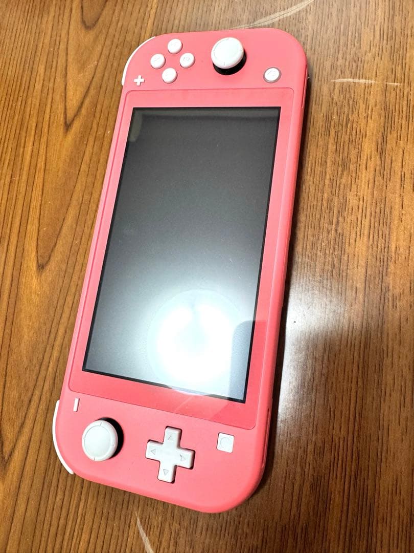 即購入ok Nintendo Switch lite 本体 コーラルピンク 美品