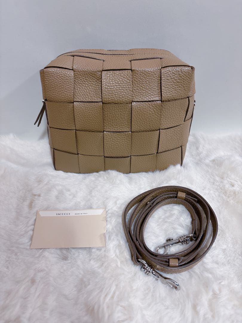 イアクッチ　ベルタ S CERVO 美品