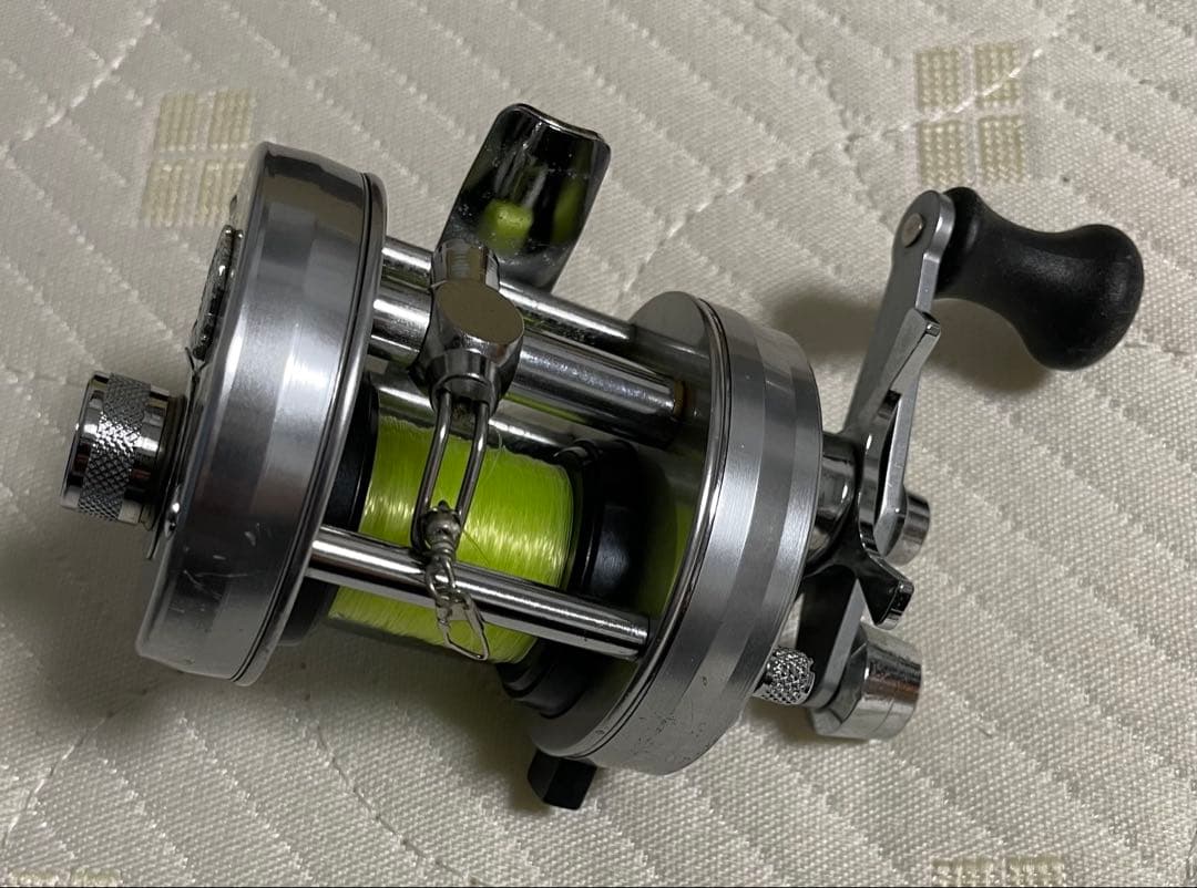 アブガルシア Abu Garcia アンバサダー　2500C