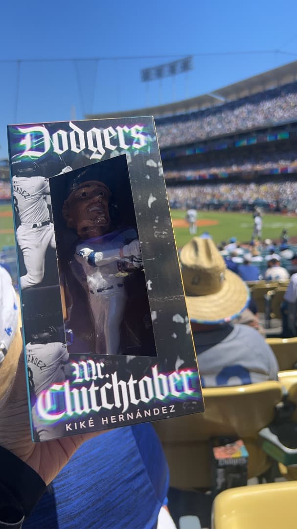 m*p様 キケヘルナンデス　ボブルヘッド　ドジャースタジアム先着限定配布　８/3