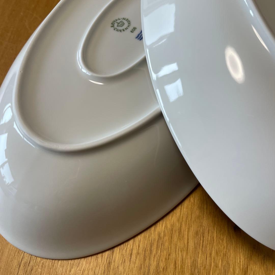 ロイヤルコペンハーゲン　ホワイトパルメッテオーバルディッシュプレート2枚27㎝