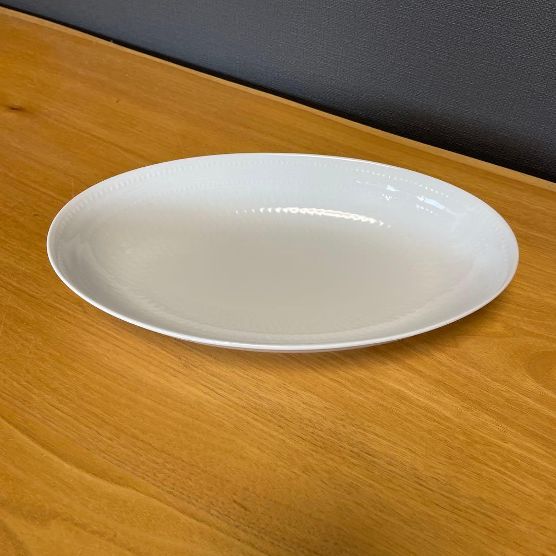 ロイヤルコペンハーゲン　ホワイトパルメッテオーバルディッシュプレート2枚27㎝