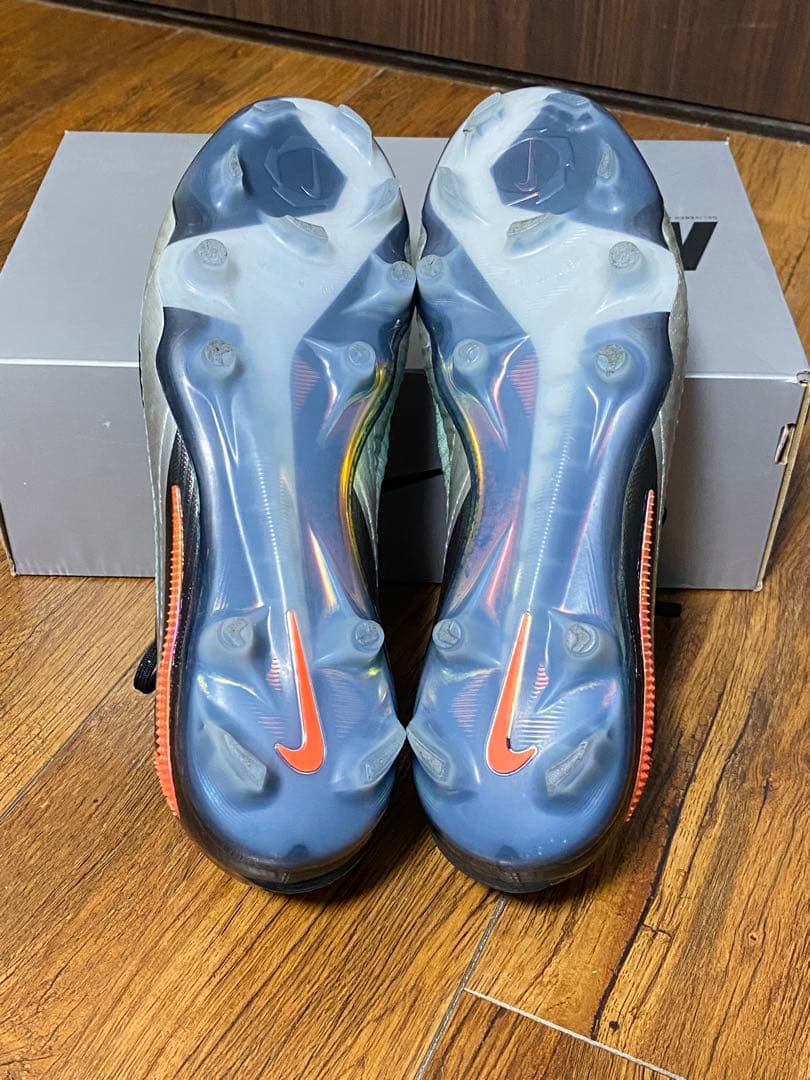 ナイキファントム6 LOW エリート LE FG