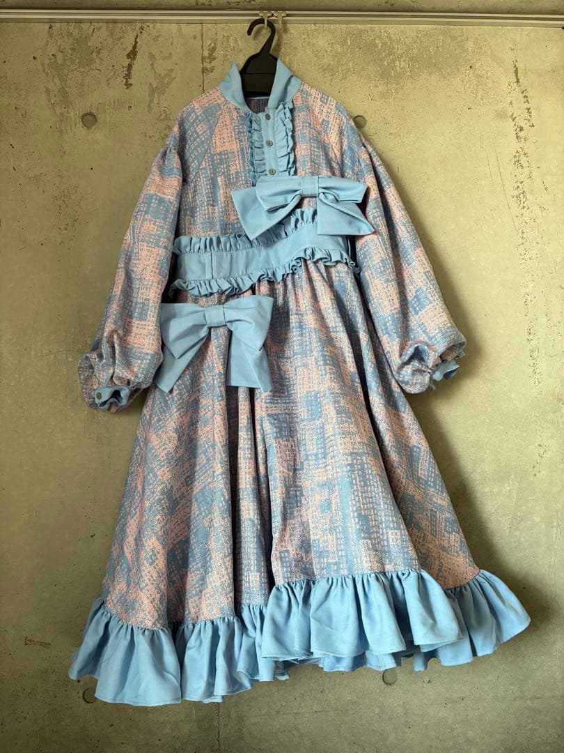 hazama 見知らぬ街のワンピース