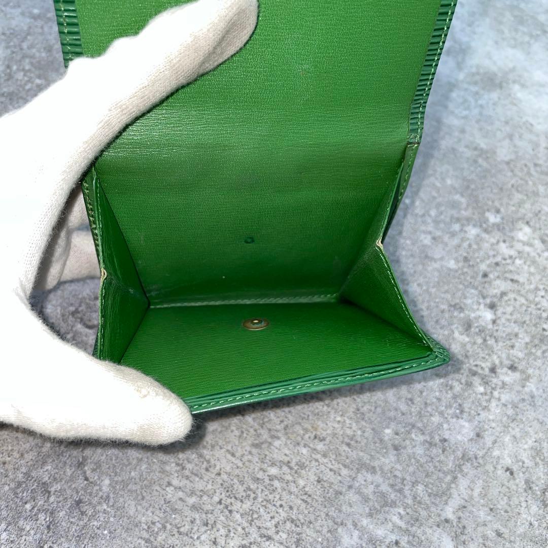【美品】ルイヴィトン　折り財布　エピ　緑　グリーン　レザー　3つ折り