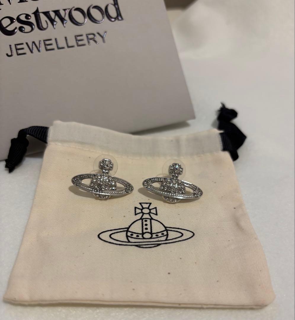 【極美品】 Vivienne Westwood ピアス