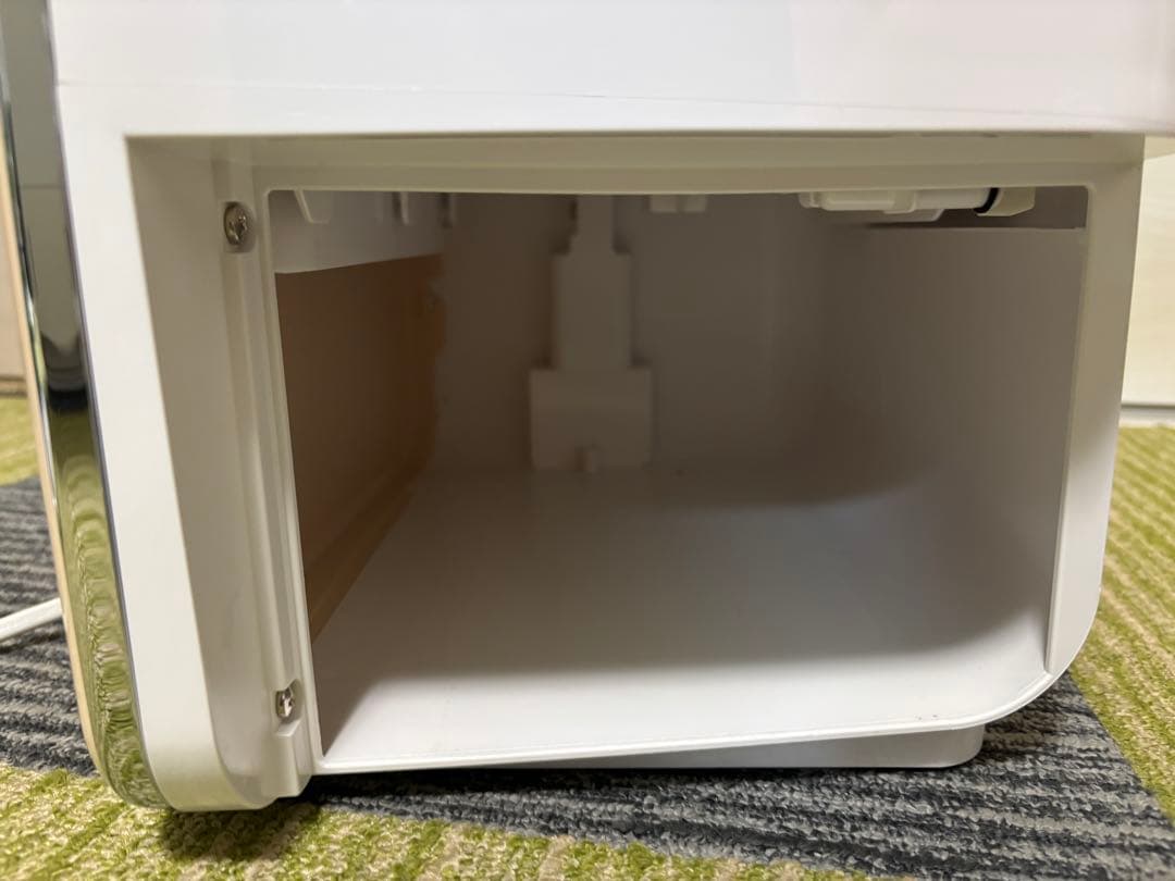 送料無料！美品（株）トヨトミ衣類乾燥除湿機