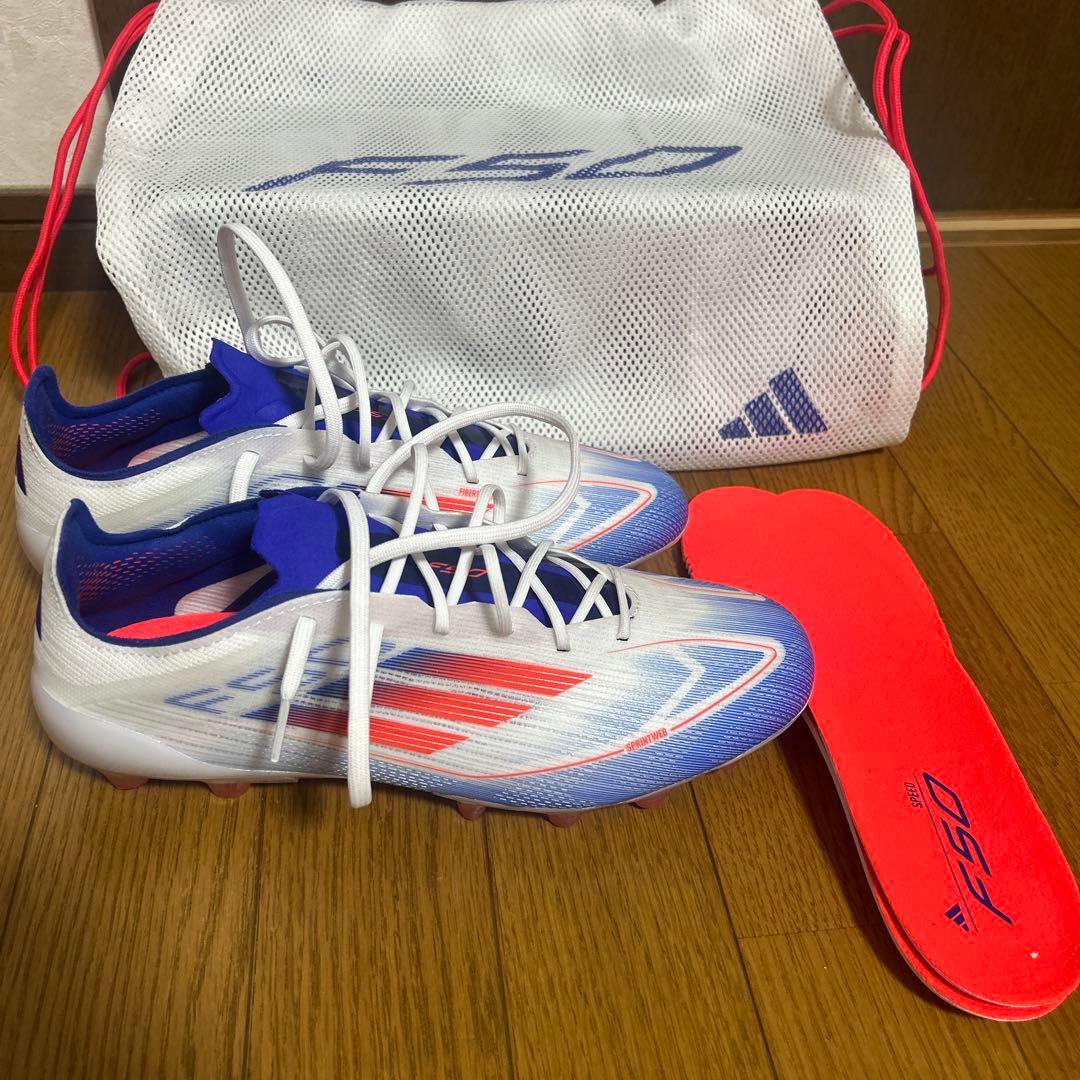 adidas F50 サッカーシューズ ホワイト/ブルー/レッド