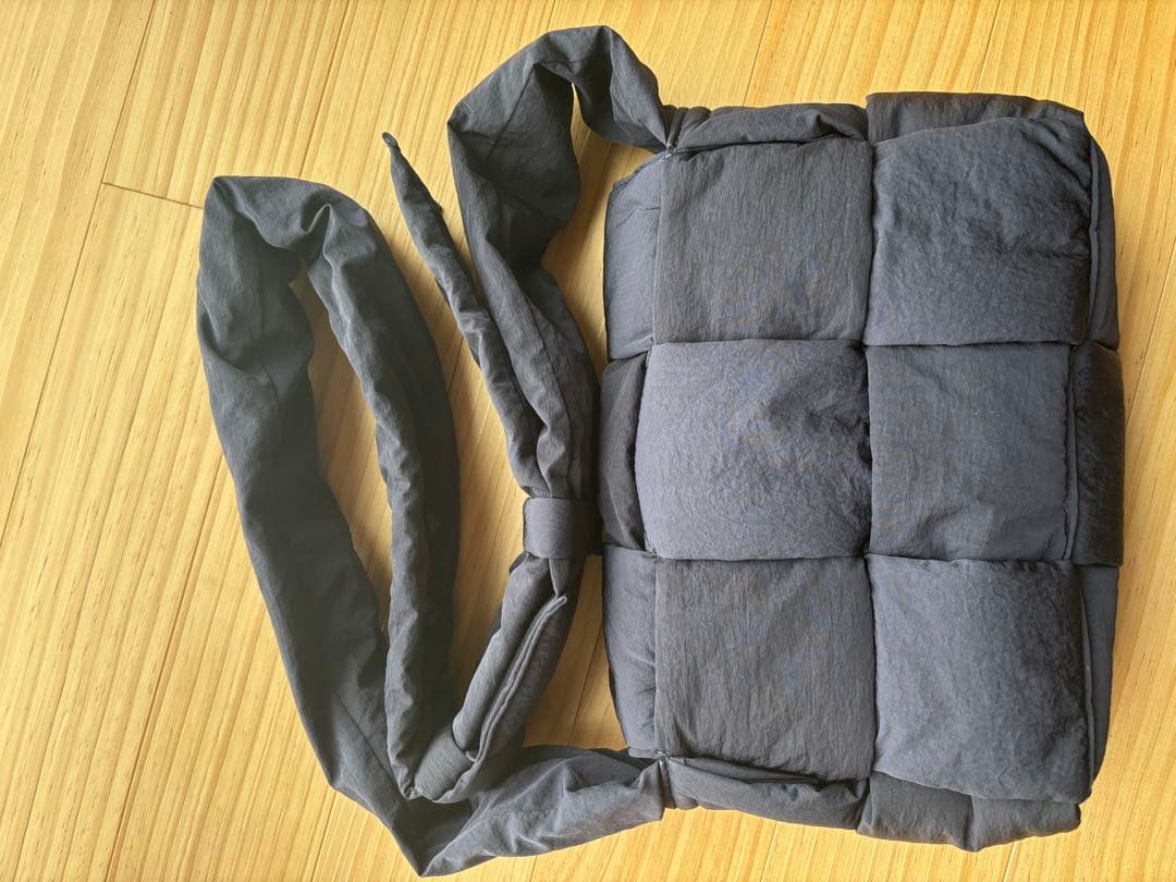 BOTTEGA VENETAパデッドテックカセットナイロンボッテガヴェネタ