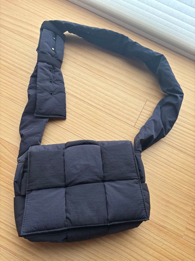 BOTTEGA VENETAパデッドテックカセットナイロンボッテガヴェネタ