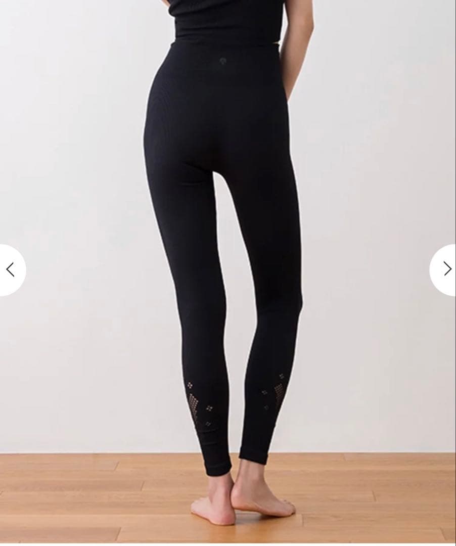 コ*ア様 未使用　SUKALA アクティブデイジーレギンス　黒　L