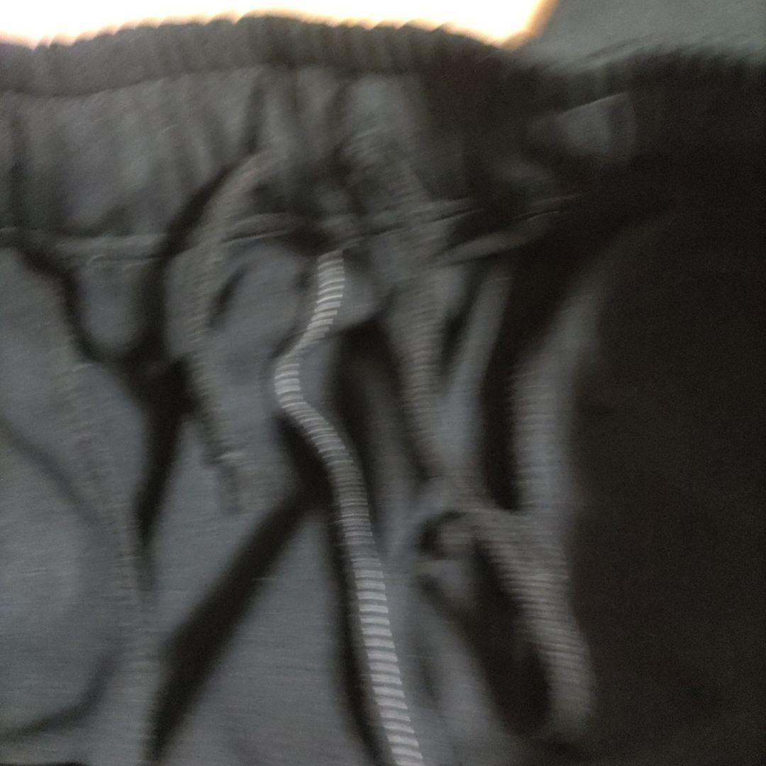 トナミ運輸　YONEX ウォームアップパンツ Lサイズ