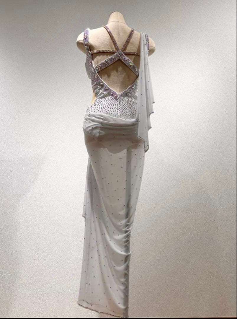 K*u様 ラテンドレス ホワイト MからL