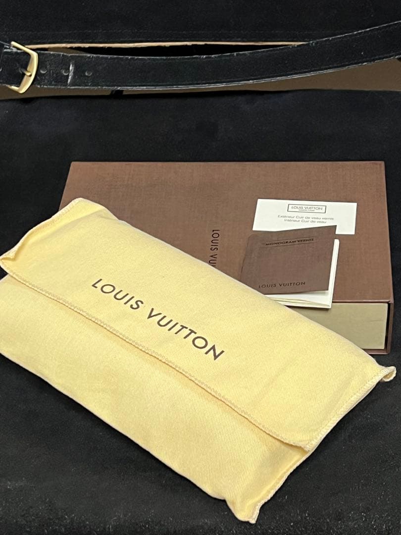 Louis Vuitton 長財布 ヴェルニ　ジッピー　ウォレット