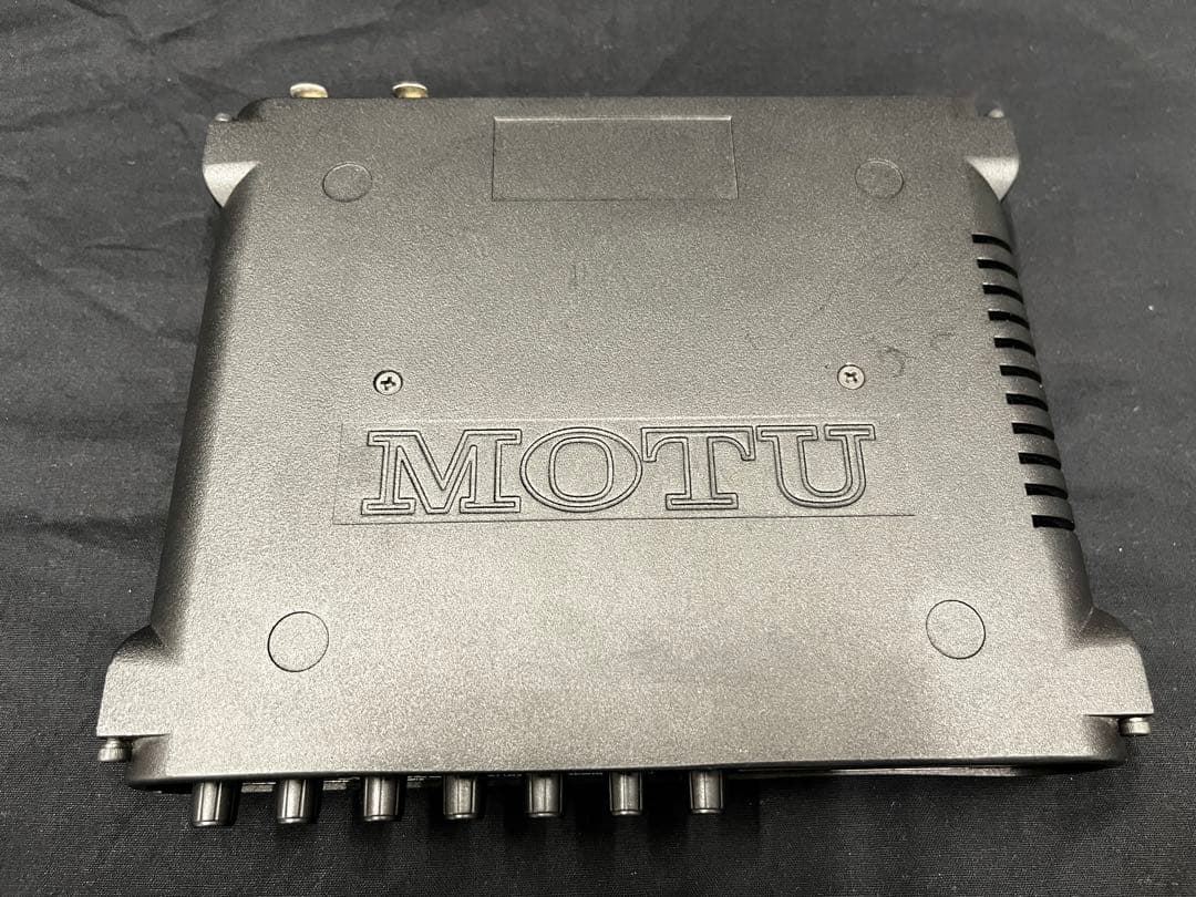 e*v様 MOTU audio express オーディオインターフェース　us