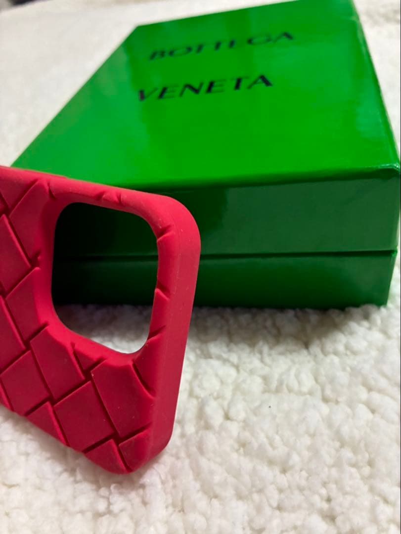 【新品未使用】BOTTEGA VENETA 　iPhone14.ケース