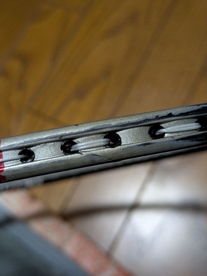 YONEX　MUSCLEPOWER80　ヒビあり　バドミントンラケット