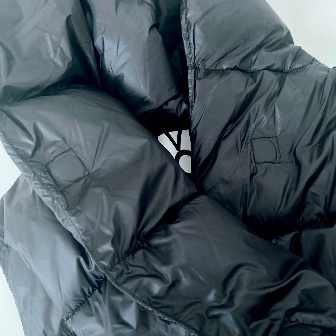 LIVIANACONTI　40　フーデットベスト　ダウンベスト　ブラック