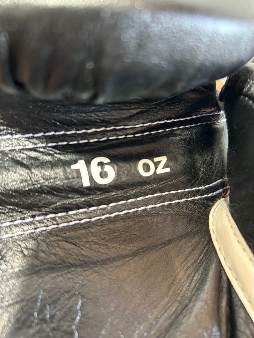 Winning ボクシンググローブ 16 oz ブラック