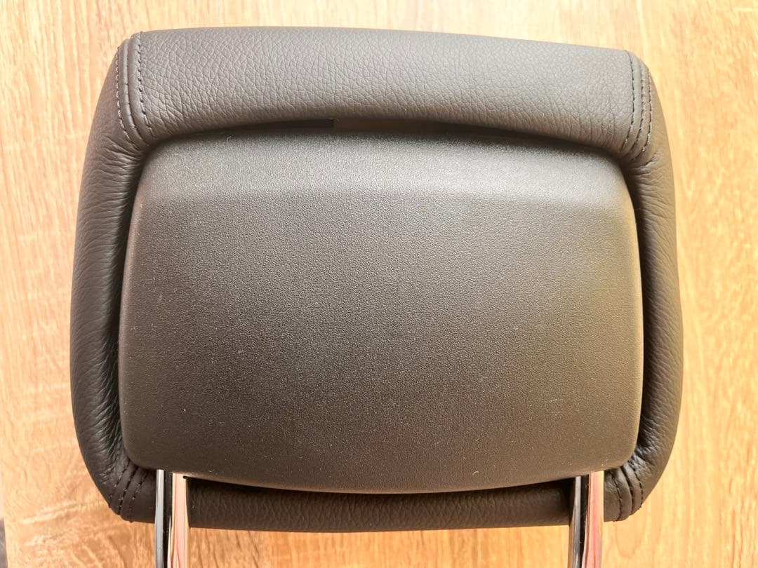 メルセデスベンツGクラス W463 ヘッドレスト