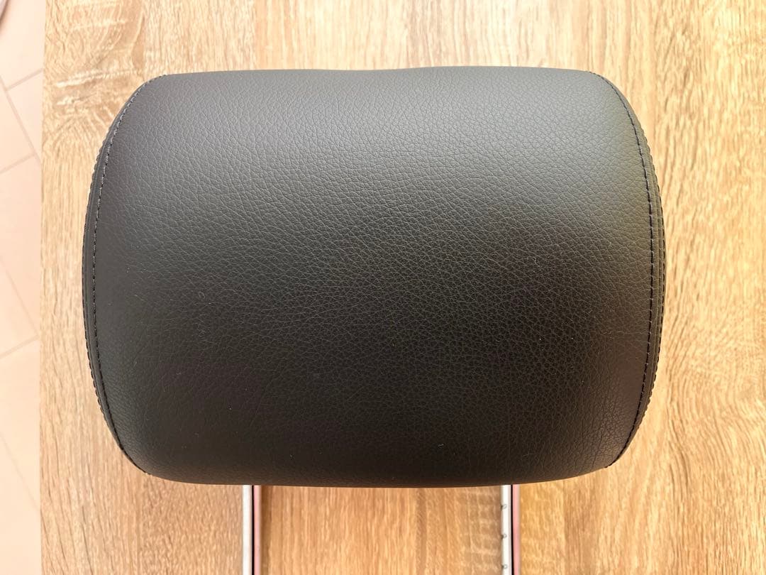 メルセデスベンツGクラス W463 ヘッドレスト