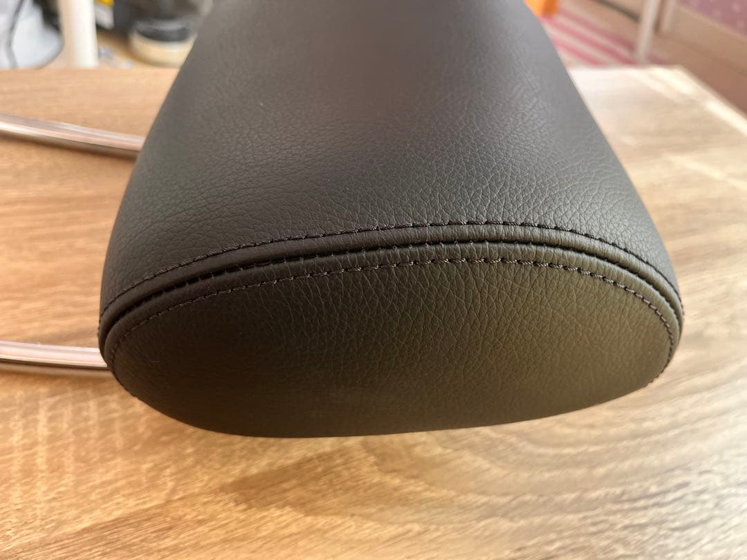 メルセデスベンツGクラス W463 ヘッドレスト