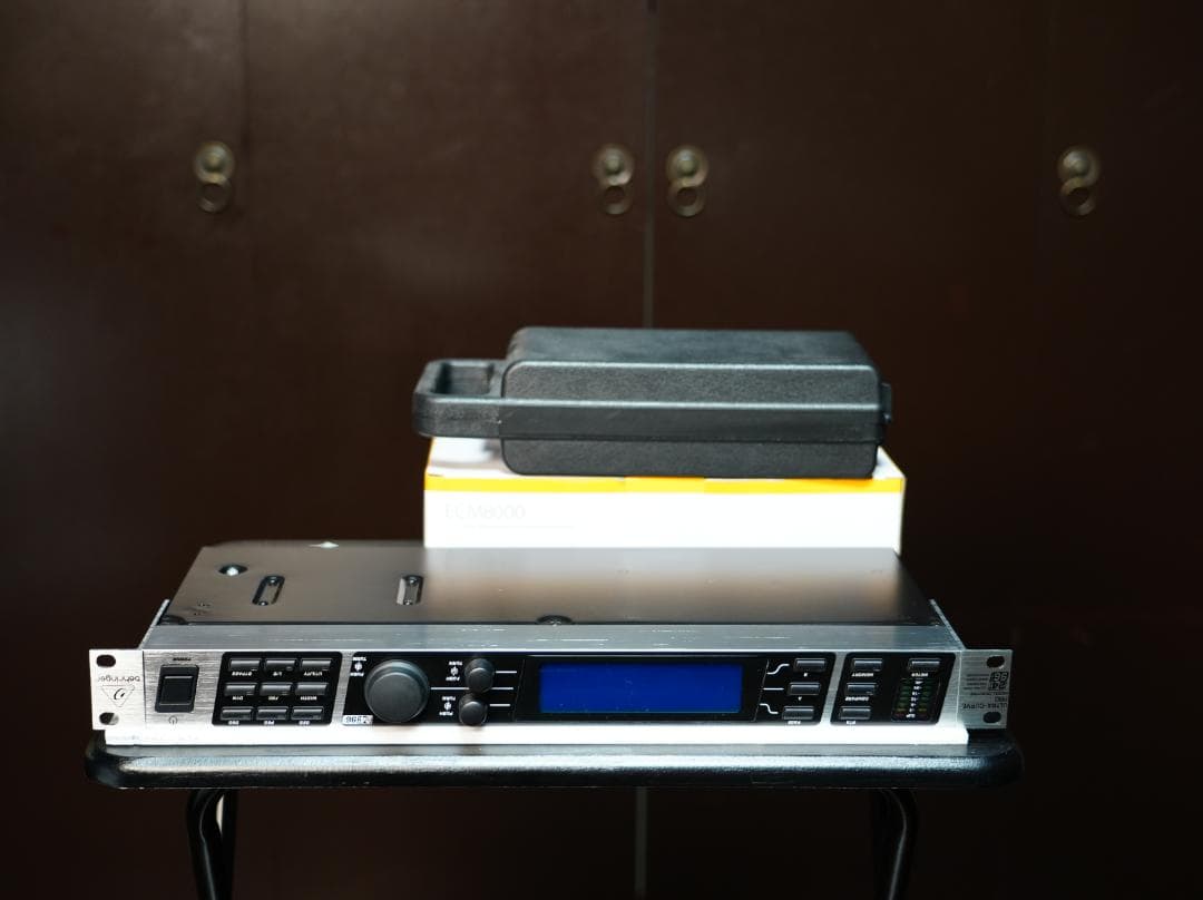 べリンガーULTRACURVE PRO 　DEQ2496マイク付き