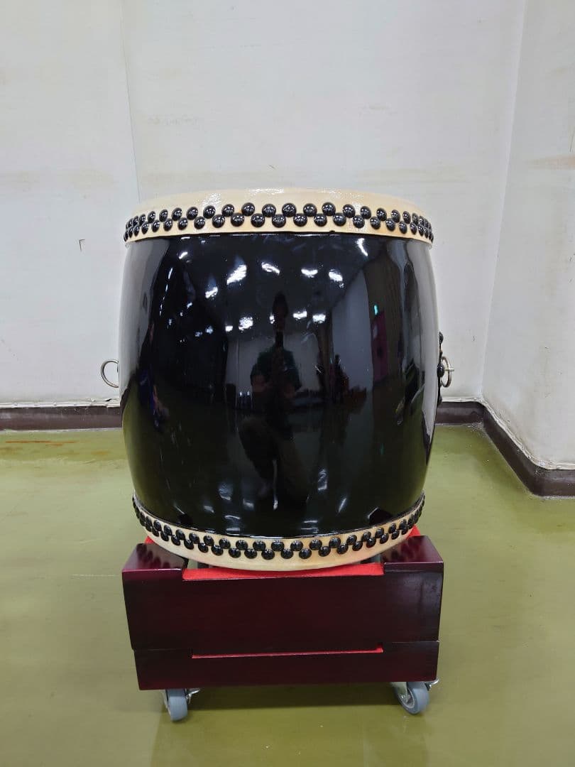 はらっちページ。 黒い大太鼓 スタンド付き