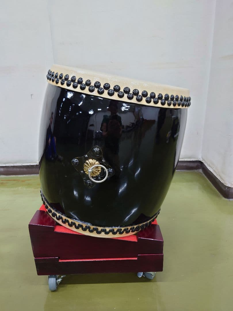 はらっちページ。 黒い大太鼓 スタンド付き